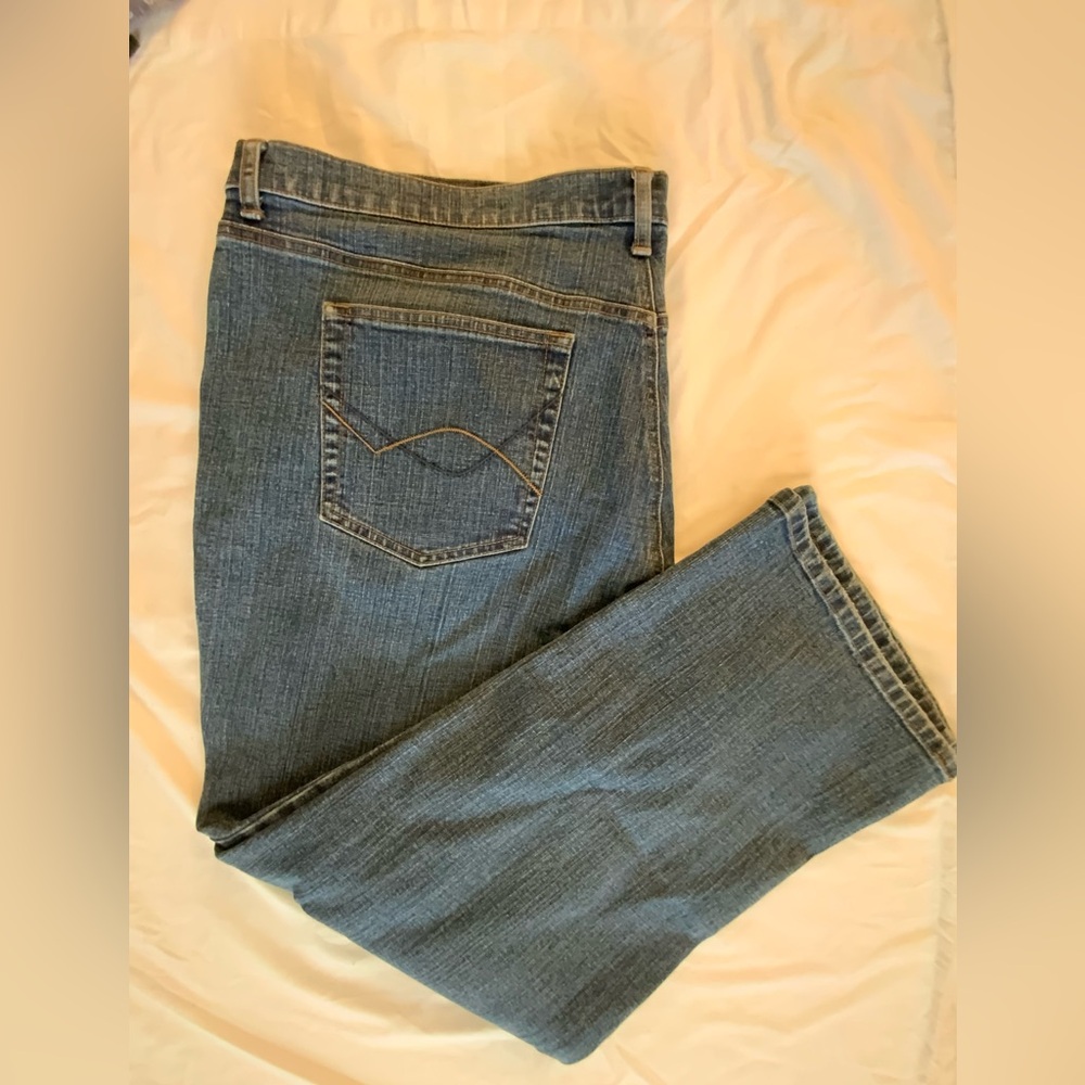 Venezia faded 5 pocket blue jeans with 1% spandex size 24 petite